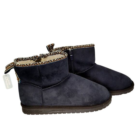 Essentials by Muk Luks Womens New Black Faux Suede Ankle Boots - Size 9W - Picture 1 of 7